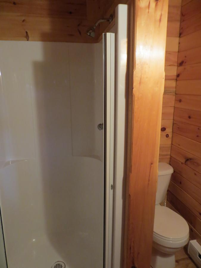 Nine Pine Cottage Мирамичи Стая снимка